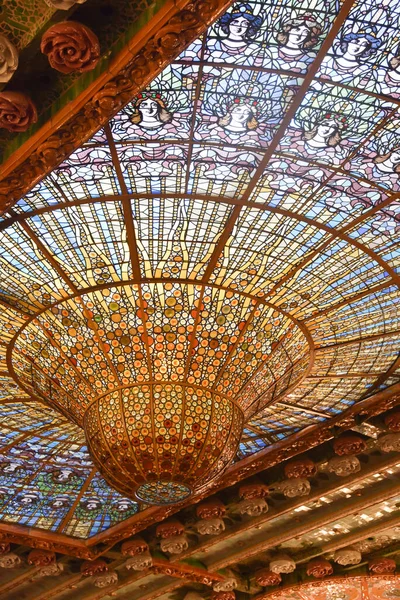 Barcelona Espanha Nov 2021 Teto Cúpula Vidro Manchado Palau Musica — Fotografia de Stock