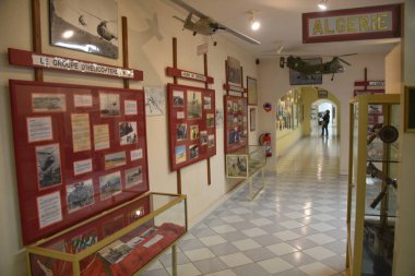 Dax, Fransa - 28 Nisan 2022: Musee de l 'ATAT et de l' helikoptertere Havacılık Müzesi