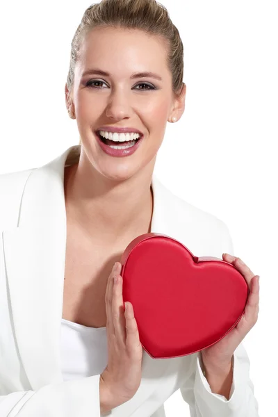 Krásná šťastná žena s srdcem — Stock fotografie