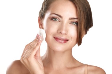 genç güzel mükemmel modeli profesyonel makyaj uygulamak