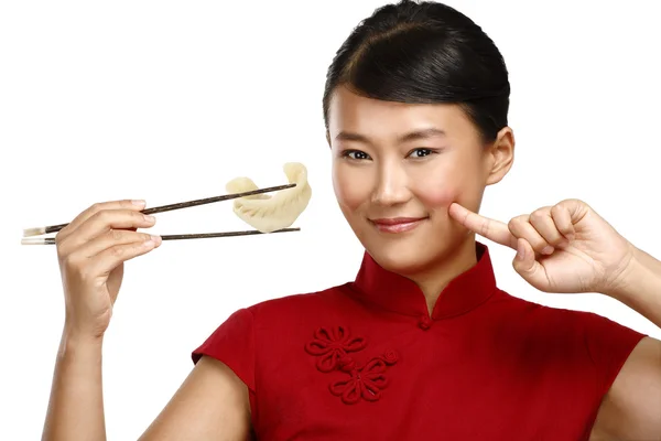 Chinese woman showing asian food using chopstick — Stock Photo, Image