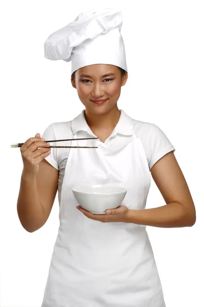 Iş yerinde mutlu gülümseyen Asyalı Çinli kadın aşçı — Stok fotoğraf