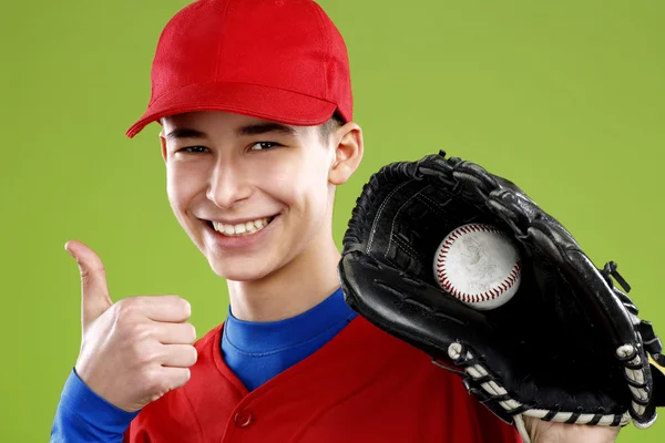 Retrato de un hermoso jugador de béisbol adolescente en un rojo y blanco —  Fotos de Stock