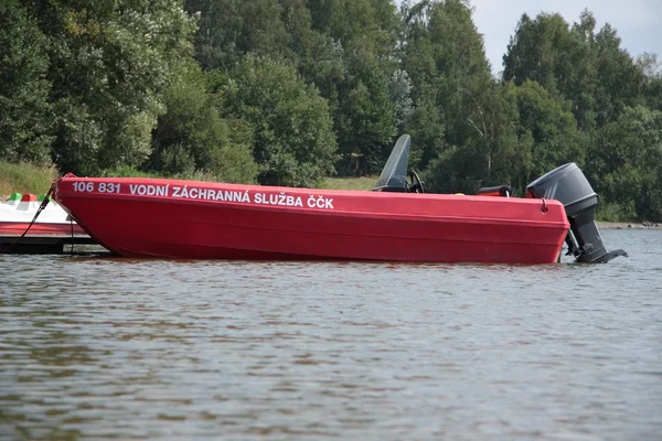 Barco vermelho — Fotografia de Stock