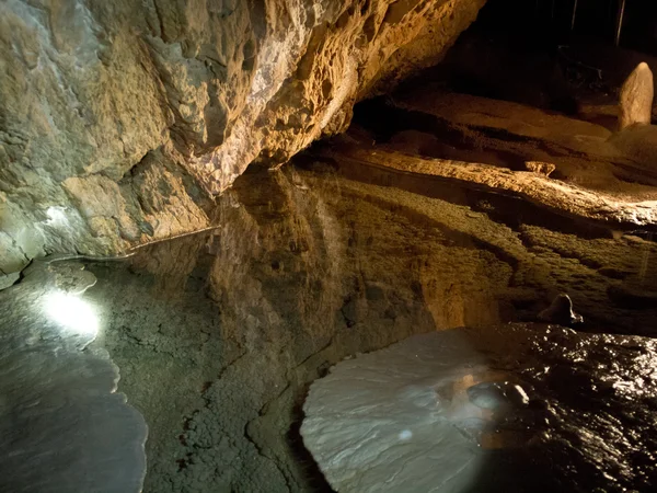 ayı mağarası, jaskinia niedzwiedzia, kletno, Polonya