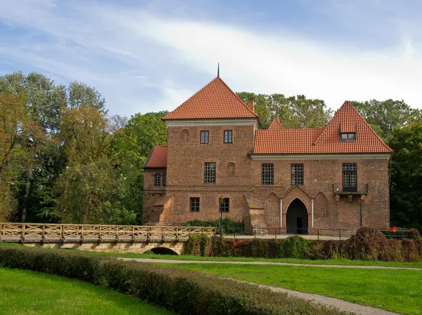 Castello gotico di Oporow, Polonia — Foto Stock