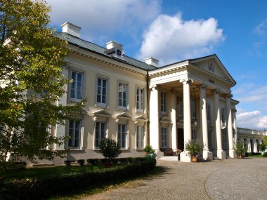 walewice Sarayı, Polonya