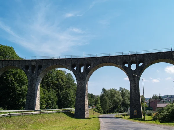 Survol d'une route très fréquentée, Pologne — Photo