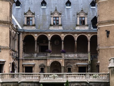 goluchow, Polonya bulunan eski Fransız Rönesans tarzı Kalesi