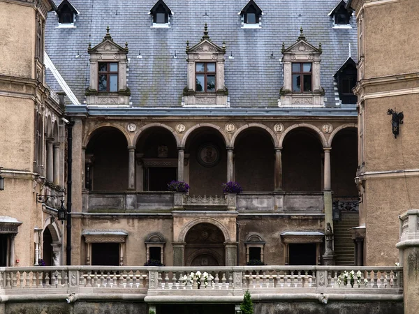 Altes französisches Renaissanceschloss in Goluchow, Polen lizenzfreie Stockfotos