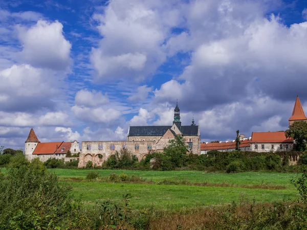 Gamla abbey i Sulejów, Polen — Stockfoto