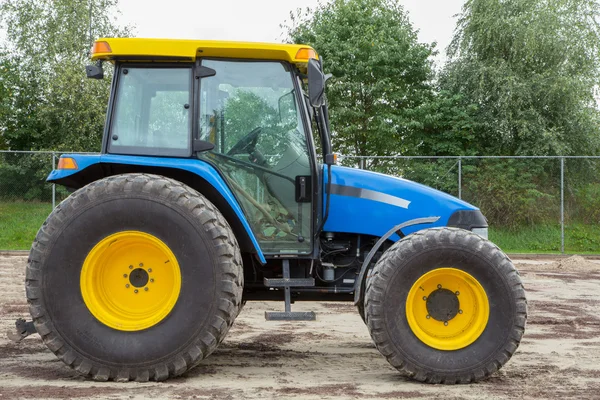 Blue tractor — Stock Photo, Image