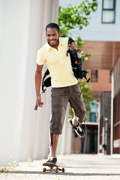 Estudiante de skate —  Fotos de Stock