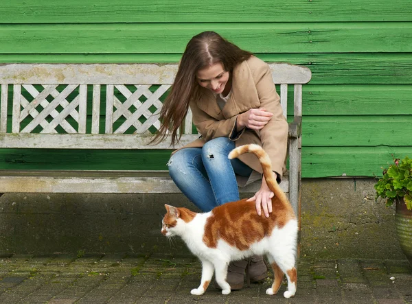 Girl and Cat — Stock Photo, Image