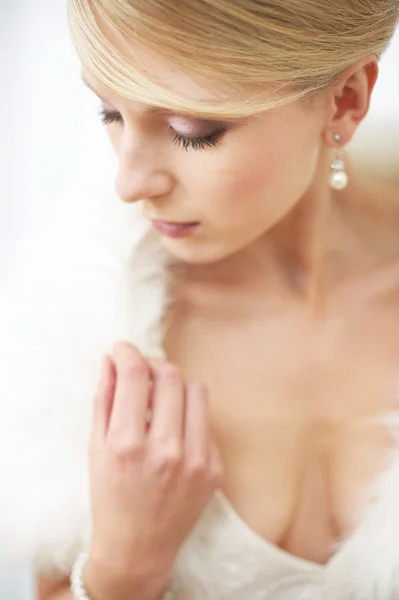 Hautnah elegante Braut — Stockfoto