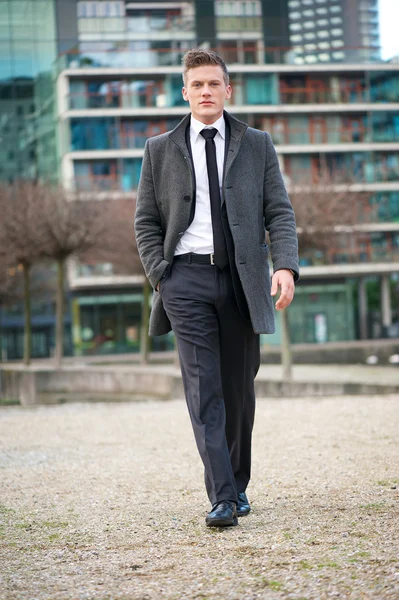 Young Businessman Walking — Stock Photo, Image