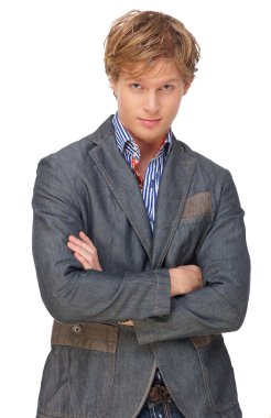 kollarını çapraz yakışıklı adam