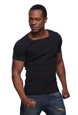 seksi bir Afrikalı-Amerikalı adam kameraya bakıyor