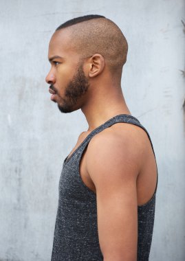 Afro-Amerikan bir adamın portresi