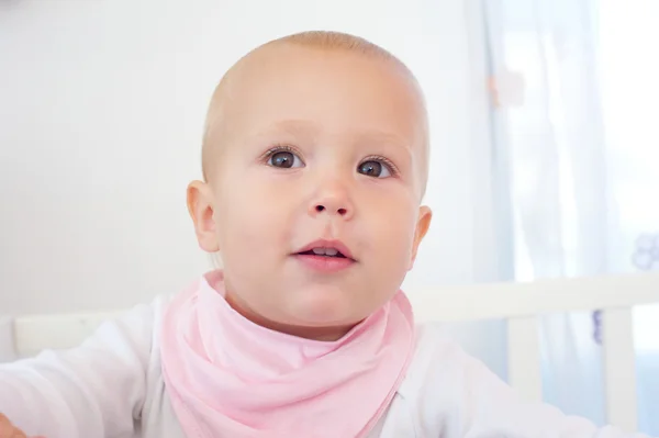 Sevimli beyaz bebek portresi — Stok fotoğraf