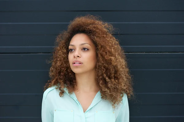 Portrait of a beautiful female model looking away — Stock Photo, Image