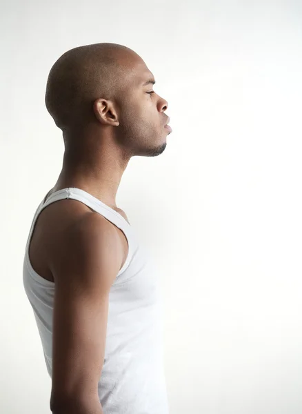 Retrato de perfil de un hombre negro — Foto de Stock