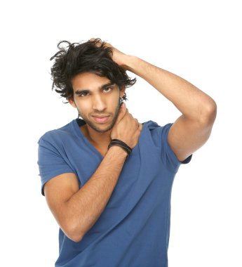 Yüzümdeki komik ifadeyi olan adam