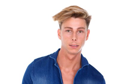 modern saç modeli ile sarışın adam