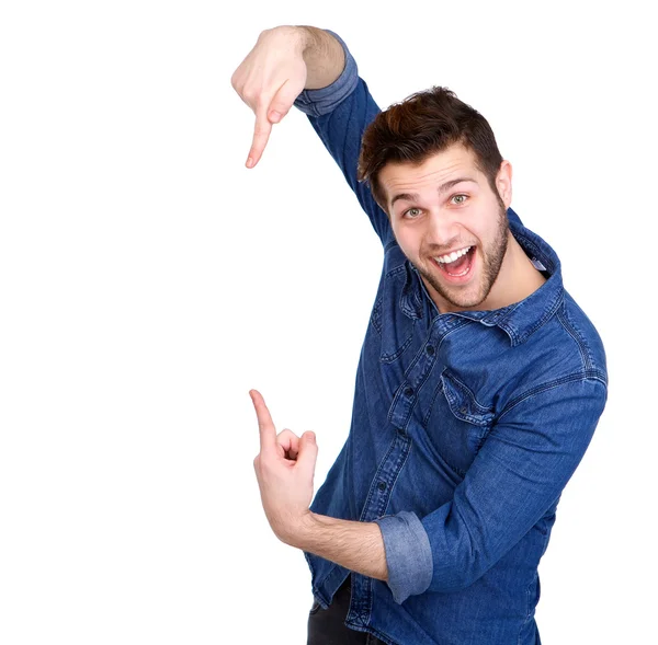 Hombre sonriendo y señalando los dedos — Foto de Stock