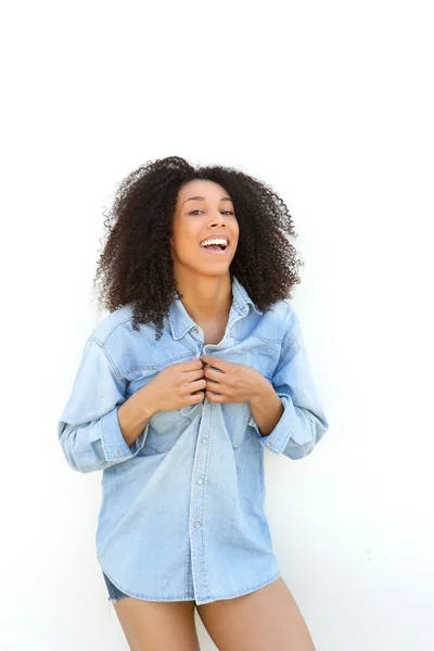 Mooie Afrikaanse Amerikaanse vrouw lachen — Stockfoto