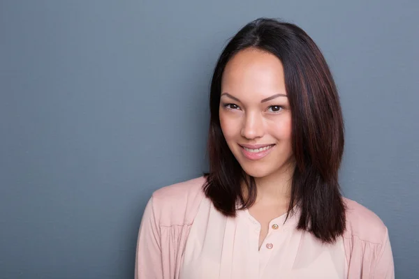 In der Nähe bis schöne junge asiatische Frau — Stockfoto