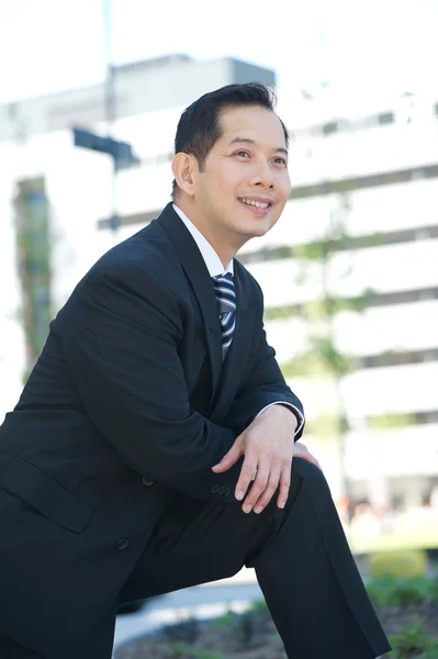 Handsome asian businessman — Stock Photo, Image