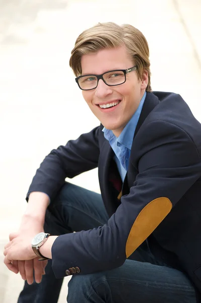 Young guy smiling with glasses — Stock Photo, Image