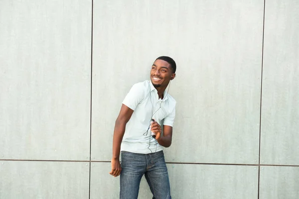 Portrait Happy Young African American Man Listening Music Earbuds Smart — ストック写真