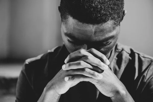 Close Black White Portrait Young Black Man Resting Head Hands — Stockfoto