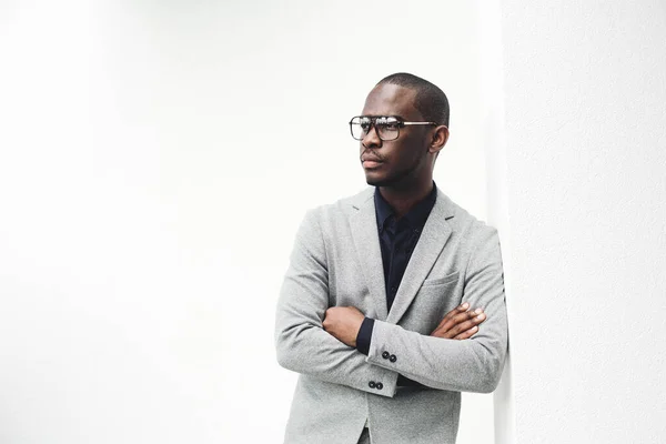 Portrait Bel Homme Affaires Afro Américain Avec Des Lunettes Appuyées — Photo