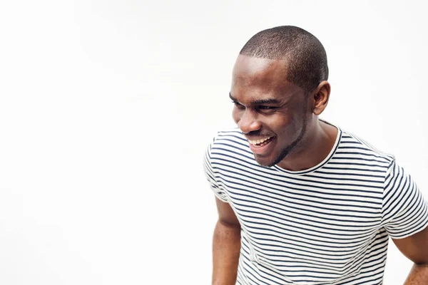 Primer Plano Retrato Alegre Hombre Negro Riendo Por Aislado Fondo — Foto de Stock