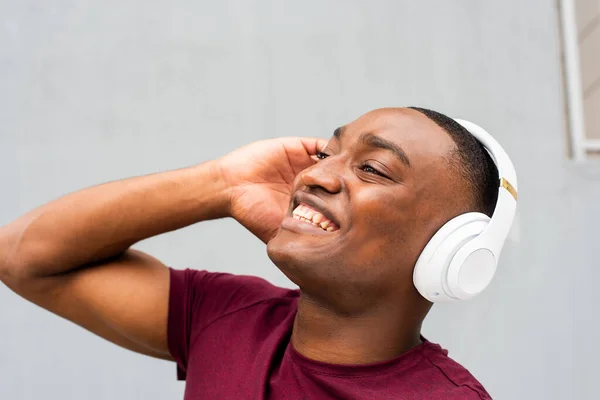 Close Side Portrait African American Man Listening Music Headphones — Fotografia de Stock