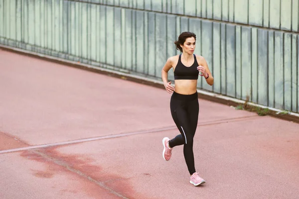 Full Length Portrait Young Female Runner Doing Running Workout Outdoors — Stock Photo, Image