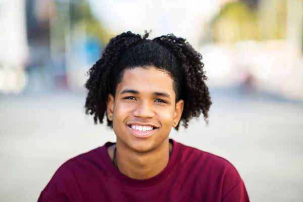 Portrait Happy African American Man Curly Hair Outdoors City — Stok Foto