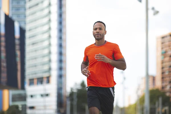 Fit Man Sportswear Jogging Outdoors City — Stock Photo, Image