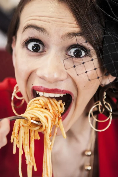 Beautiful girl and pasta — Stock Photo, Image