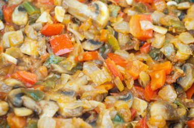 Kızarmış sebzeler