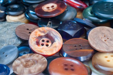 Kıyafetler için düğmeler