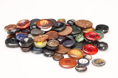 Kıyafetler için düğmeler