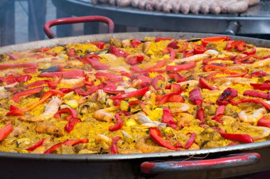 geleneksel İspanyol paella