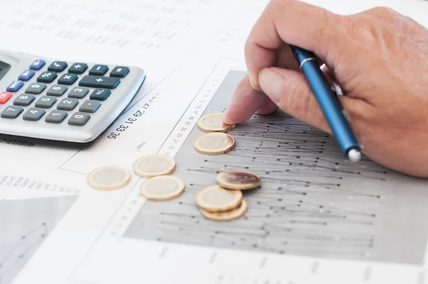 Study of financial opportunities — Stock Photo, Image