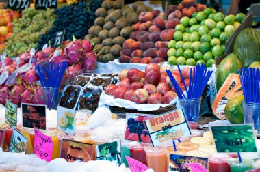 çeşitli meyve kesme