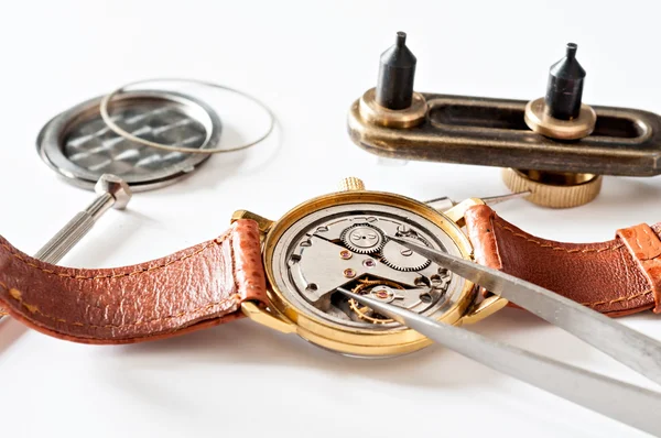 Reparatie van horloges — Stockfoto