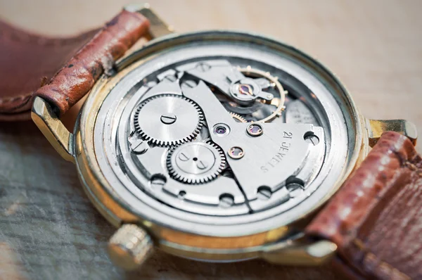 Reparatie van horloges — Stockfoto